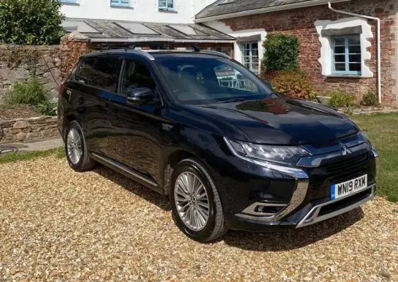 Mitsubishi Outlander 2.4h TwinMotor 13.8kWh 4h CVT 4WD Euro 6 (s/s) 5dr