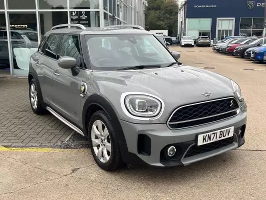 MINI Countryman 1.5 10kWh Cooper SE Classic Auto ALL4 Euro 6 (s/s) 5dr