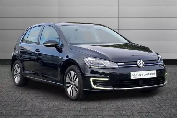 Volkswagen e-Golf 35.8kWh e-Golf Auto 5dr
