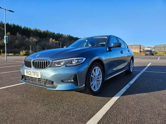 BMW 3 Series 2.0 330e 12kWh SE Pro Auto Euro 6 (s/s) 4dr