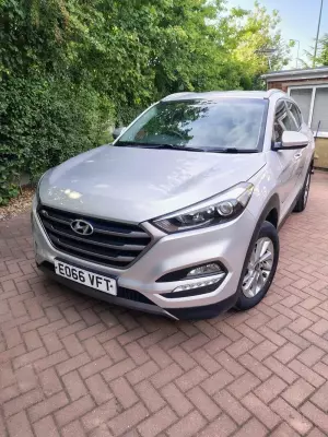 Hyundai TUCSON 2.0 CRDi SE Nav 4WD Euro 6 5dr