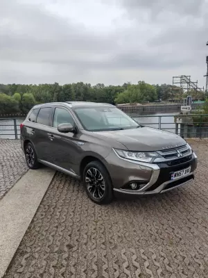 Mitsubishi Outlander 2.0h 12kWh 4hs CVT 4WD Euro 6 (s/s) 5dr