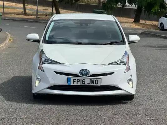 Toyota Prius 1.8 VVT-h Excel CVT Euro 6 (s/s) 5dr (15in Alloy)