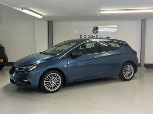 Vauxhall Astra 1.6 CDTi BlueInjection Elite Nav Auto Euro 6 5dr