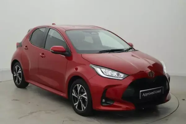 Toyota Yaris 1.5 VVT-h Design E-CVT Euro 6 (s/s) 5dr