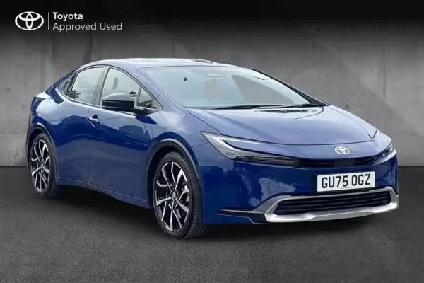 Toyota Prius 2.0 13.6kWh Excel CVT Euro 6 (s/s) 5dr