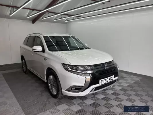 Mitsubishi Outlander 2.4h TwinMotor 13.8kWh 4h CVT 4WD Euro 6 (s/s) 5dr