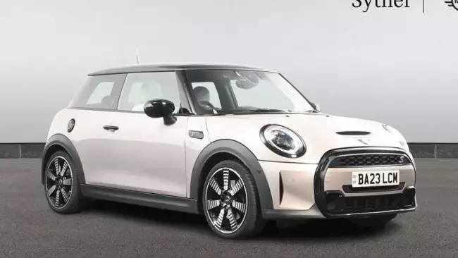 MINI Hatch 2.0 Cooper S Exclusive Steptronic Euro 6 (s/s) 3dr