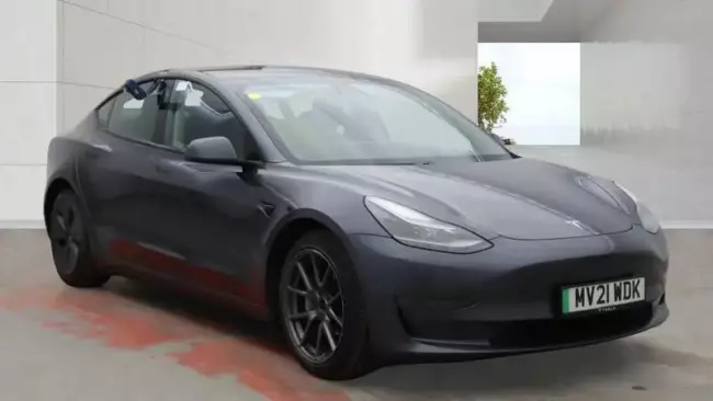 Tesla Model 3 (Dual Motor) Long Range Auto 4WDE 4dr