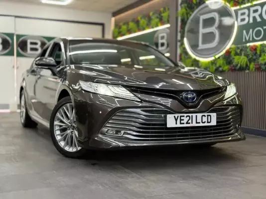 Toyota Camry 2.5 VVT-h Excel CVT Euro 6 (s/s) 4dr