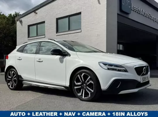 Volvo V40 Cross Country 1.5 T3 GPF Pro Auto Euro 6 (s/s) 5dr
