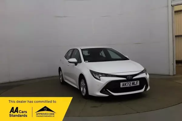 Toyota Corolla 1.8 VVT-h Icon Tech CVT Euro 6 (s/s) 5dr
