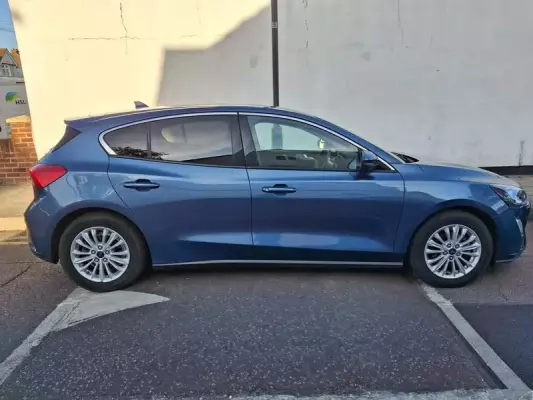 Ford Focus 1.0T EcoBoost Titanium Euro 6 (s/s) 5dr