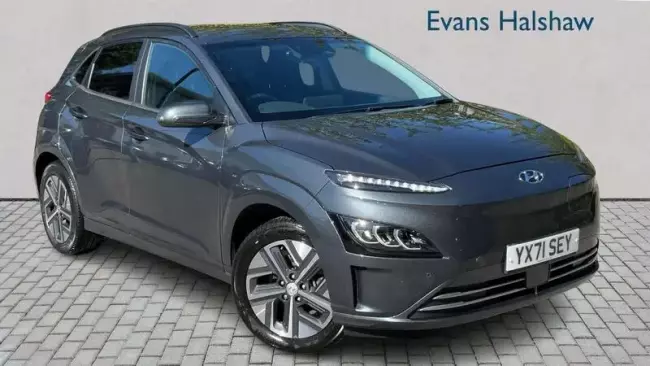 Hyundai KONA 64kWh Premium Auto 5dr (10.5kW Charger)