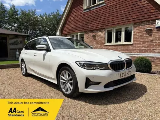 BMW 3 Series 2.0 320d MHT SE Pro Touring Auto Euro 6 (s/s) 5dr