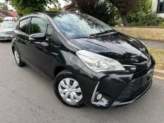 Toyota Yaris 1.5 VVT-h Design E-CVT Euro 6 (s/s) 5dr