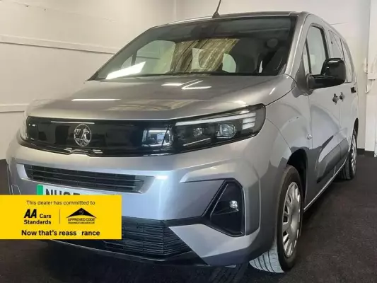 Vauxhall Combo Life Electric 52kWh Design XL MPV Auto 5dr (11kW Charger)