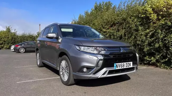 Mitsubishi Outlander 2.4h TwinMotor 13.8kWh Juro CVT 4WD Euro 6 (s/s) 5dr