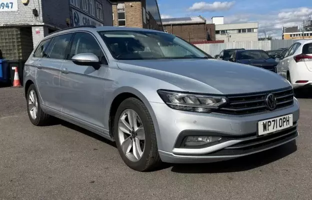 Volkswagen Passat 2.0 TDI SE Nav DSG Euro 6 (s/s) 5dr