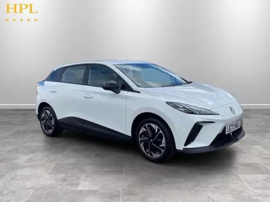 MG MG4 64kWh SE Long Range Auto 5dr