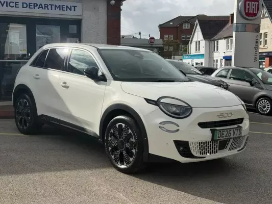 Fiat 600e 54kWh La Prima Auto 5dr