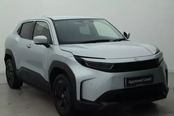 Toyota Urban Cruiser 61kWh Design Auto 5dr
