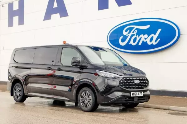 Ford Tourneo Custom 2.5 340 Duratec 11.8kWh Titanium Auto L2 Euro 6 5dr