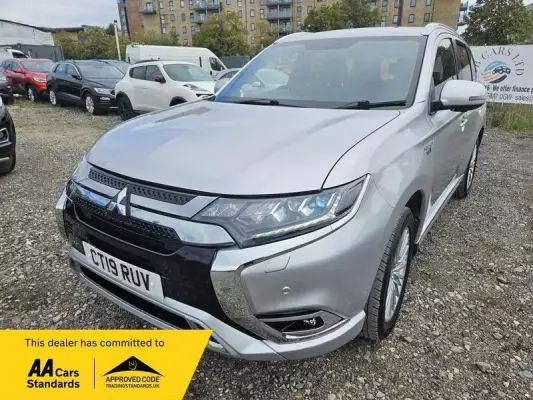 Mitsubishi Outlander 2.4h TwinMotor 13.8kWh 4h CVT 4WD Euro 6 (s/s) 5dr