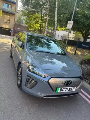 Hyundai IONIQ 38.3kWh Premium Auto 5dr