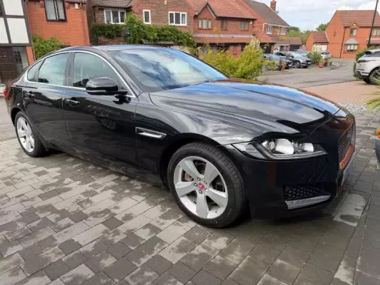Jaguar XF 2.0d Portfolio Auto Euro 6 (s/s) 4dr