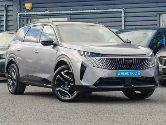 Peugeot E-5008 73kWh GT Auto 5dr (11kW Charger)