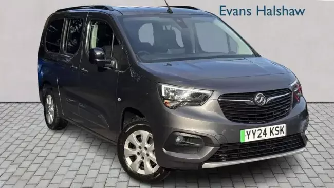 Vauxhall Combo Life Electric 50kWh Ultimate XL MPV Auto 5dr (11kW Charger)
