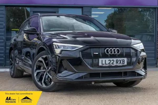 Audi e-tron 55 Black Edition Auto quattro 5dr 95kWh (11kW Charger)