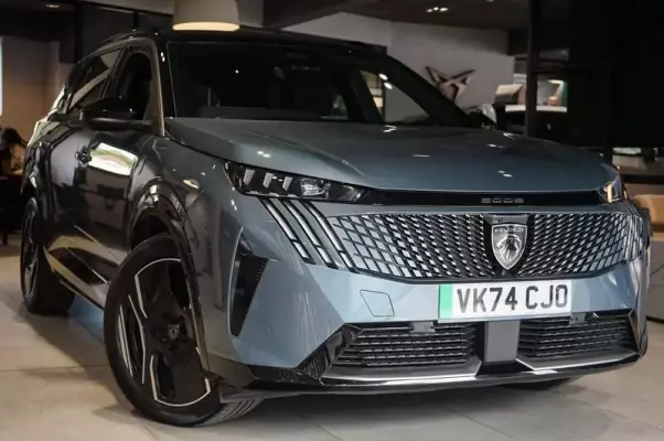 Peugeot E-5008 73kWh GT Auto 5dr (11kW Charger)