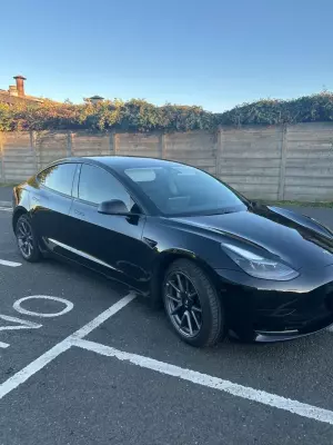 Tesla Model 3 Auto RWD 4dr