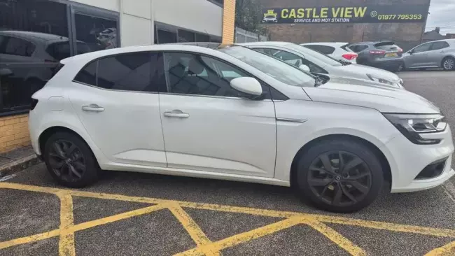 Renault Megane 1.3 TCe Iconic Euro 6 (s/s) 5dr