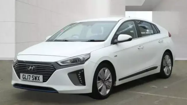 Hyundai IONIQ 1.6 h-GDi Premium DCT Euro 6 (s/s) 5dr