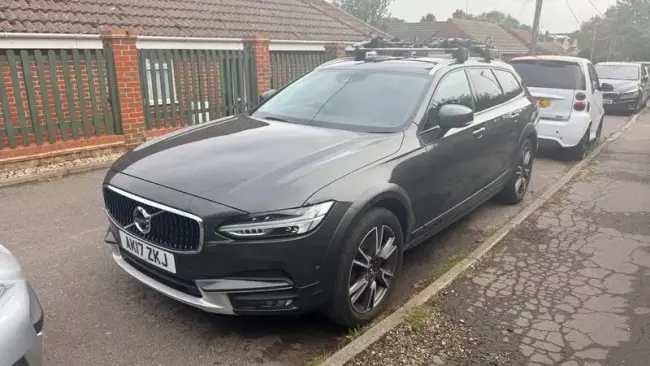 Volvo V90 Cross Country 2.0 D4 Pro Auto AWD Euro 6 (s/s) 5dr