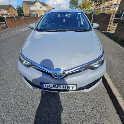 Toyota Auris 1.8 VVT-h Icon Tech Touring Sports CVT Euro 6 (s/s) 5dr