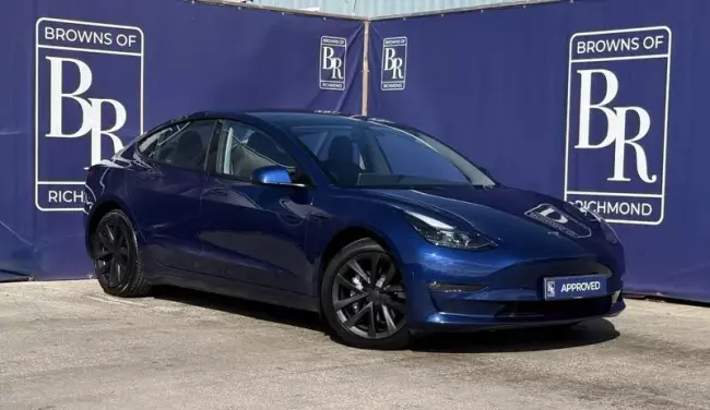 Tesla Model 3 Long Range Auto RWD 4dr