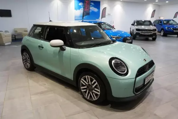 MINI Cooper 1.5C Classic Steptronic Euro 6 (s/s) 3dr