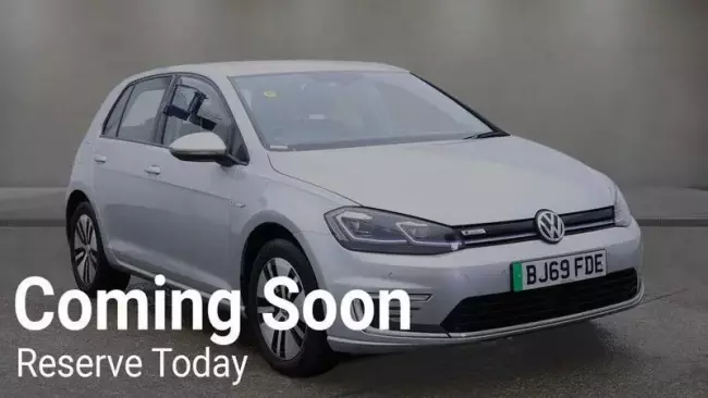 Volkswagen e-Golf 35.8kWh e-Golf Auto 5dr