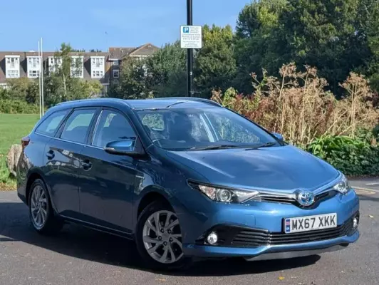 Toyota Auris 1.8 VVT-h Business Edition Touring Sports CVT Euro 6 (s/s) 5dr (Safety Sense)