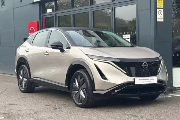Nissan ARIYA 63kWh Engage Auto 5dr 7.4kW Charger