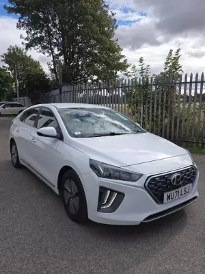Hyundai IONIQ 1.6 h-GDi Premium DCT Euro 6 (s/s) 5dr