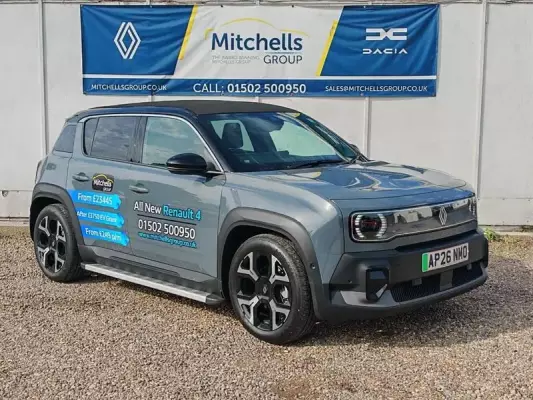 Renault 4 E-Tech electric comfort range 52kWh techno+ SUV plein sud Auto 5dr