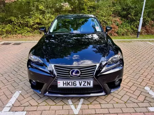 Lexus IS 2.5 300h Executive Edition E-CVT Euro 6 (s/s) 4dr