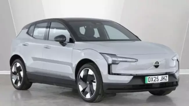 Volvo EX30 Twin Performance 69kWh Plus Auto AWD 5dr