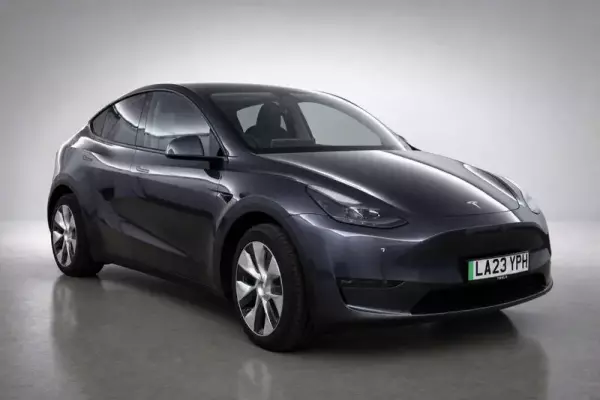Tesla Model Y (Dual Motor) Long Range Auto 4WDE 5dr