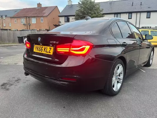 BMW 3 Series 2.0 318d Sport Auto Euro 6 (s/s) 4dr